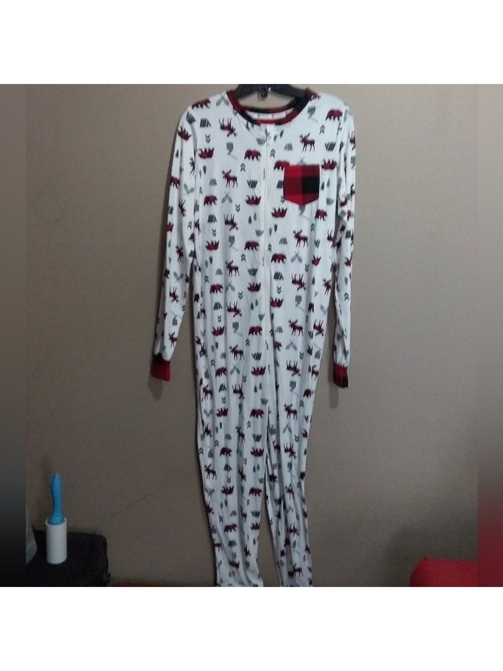 Canadiana Reindeer onesie size xl